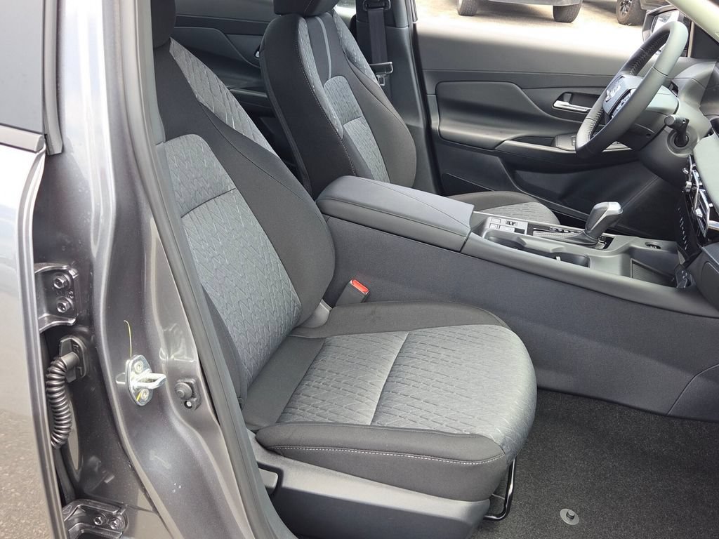 New 2026 Nissan Sentra SV w/ SV Convenience Package FWD image 13