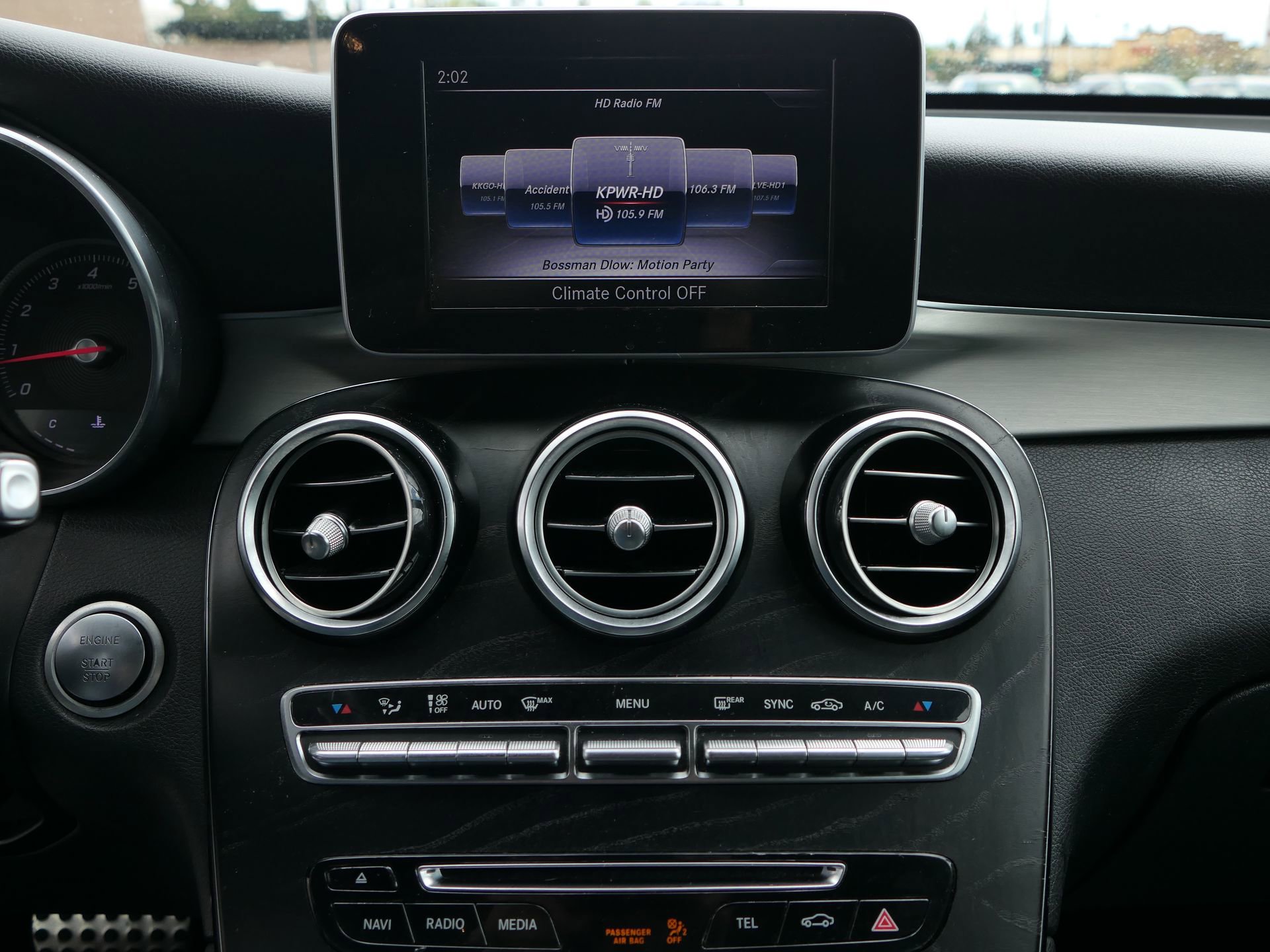 Used 2019 Mercedes-Benz GLC 300 w/ AMG Line image 20