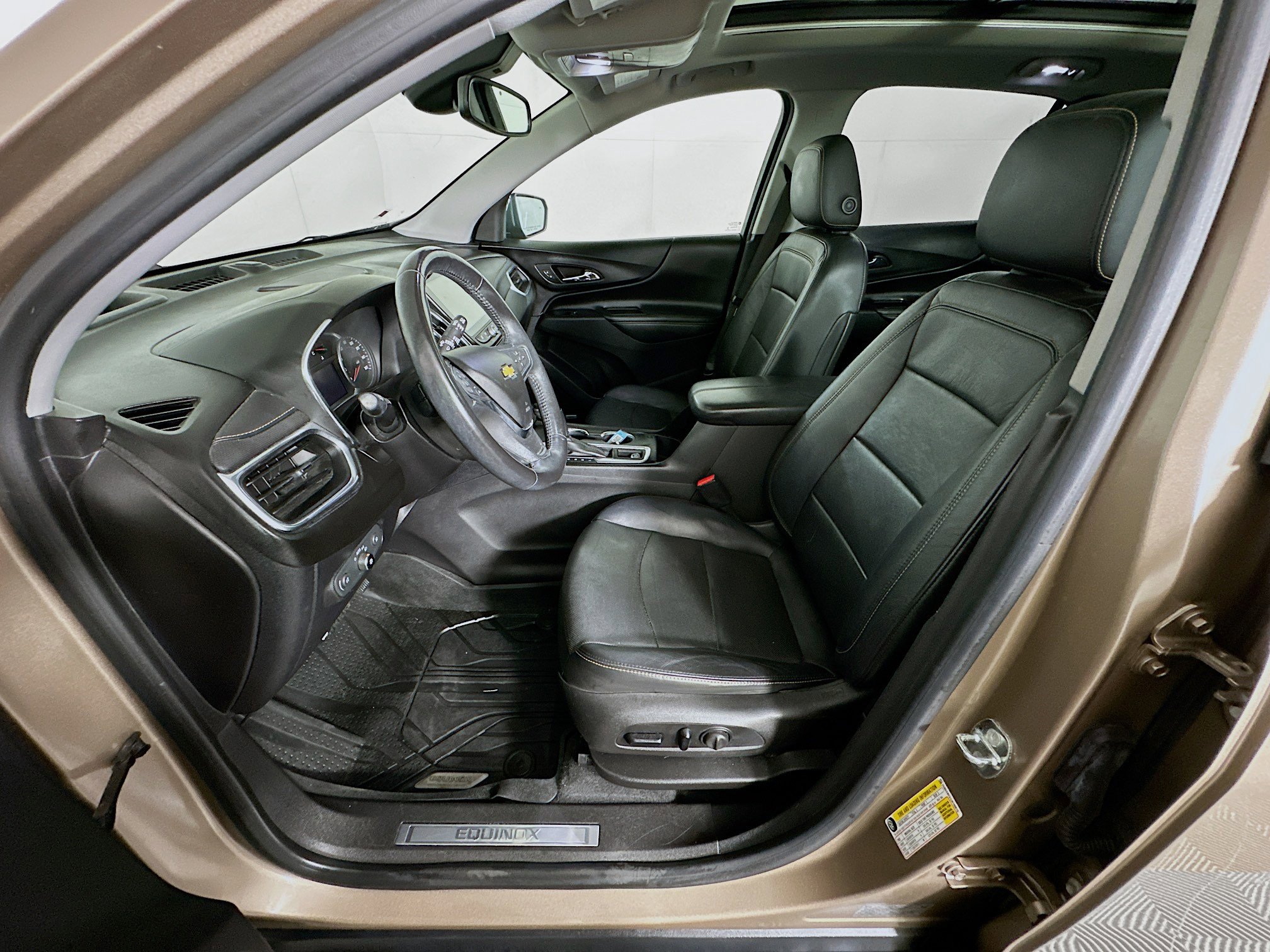 Used 2018 Chevrolet Equinox Premier FWD image 13