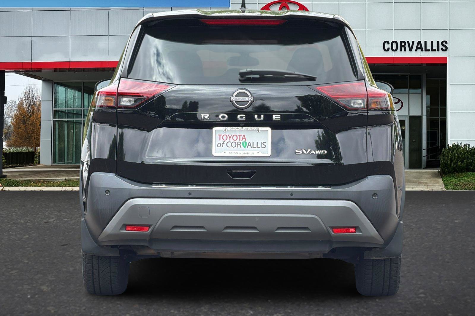 Used 2022 Nissan Rogue SV AWD/4WD image 5