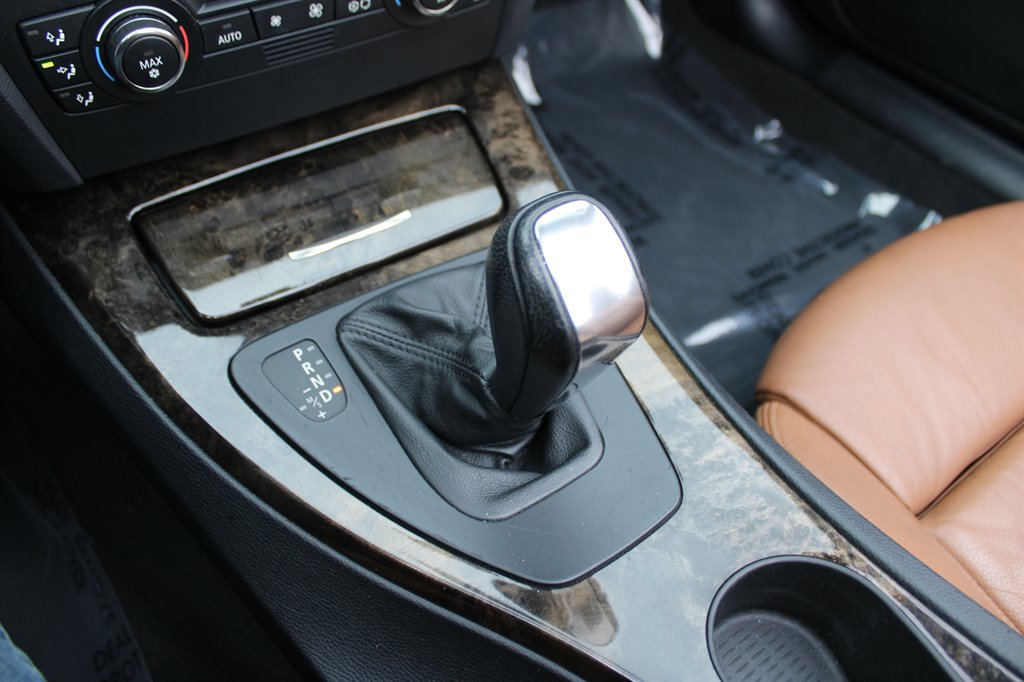 Used 2008 BMW 328i Convertible image 26