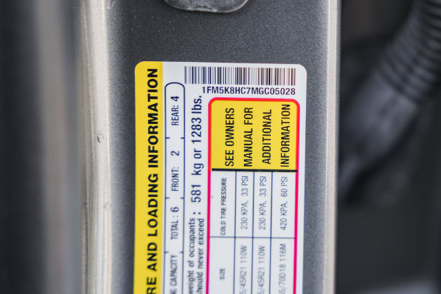 Used 2021 Ford Explorer Platinum w/ Equipment Group 601A AWD/4WD image 47