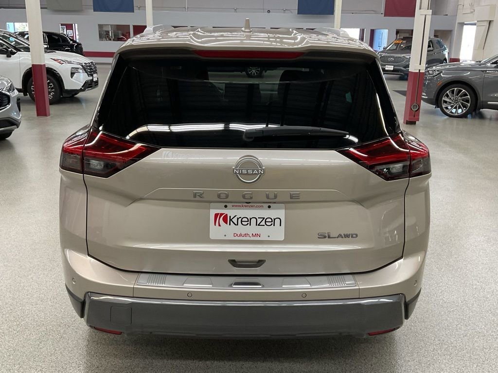 Used 2025 Nissan Rogue SL image 6