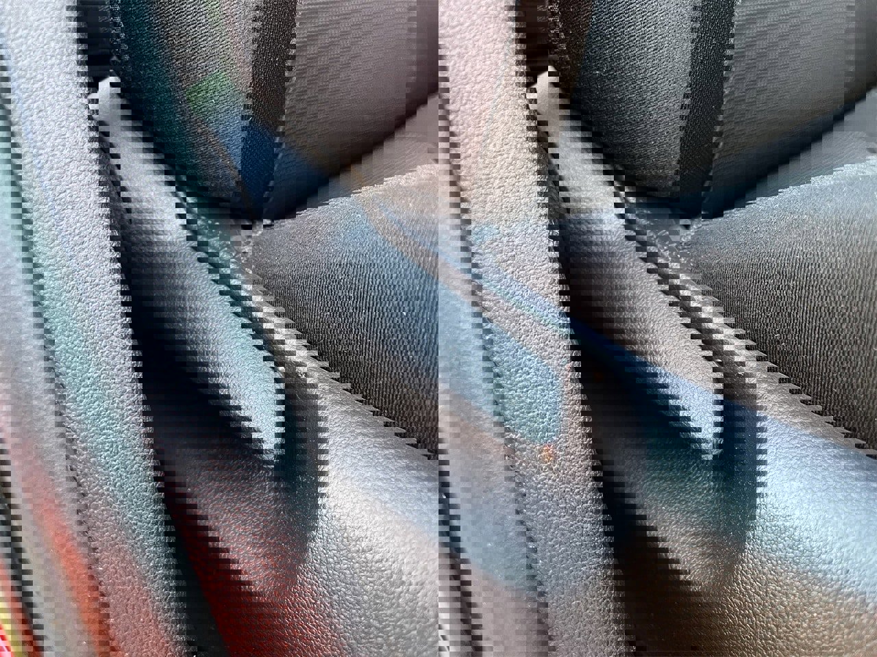 Used 2022 Toyota Prius L Eco image 25