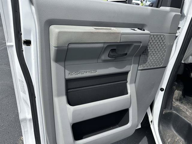 Used 2024 Ford E-350 and Econoline 350 Super Duty w/ Driver's Safety Package RWD image 9