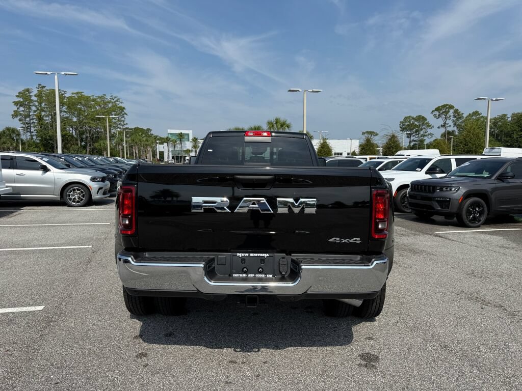 New 2026 RAM 3500 Tradesman AWD/4WD image 4