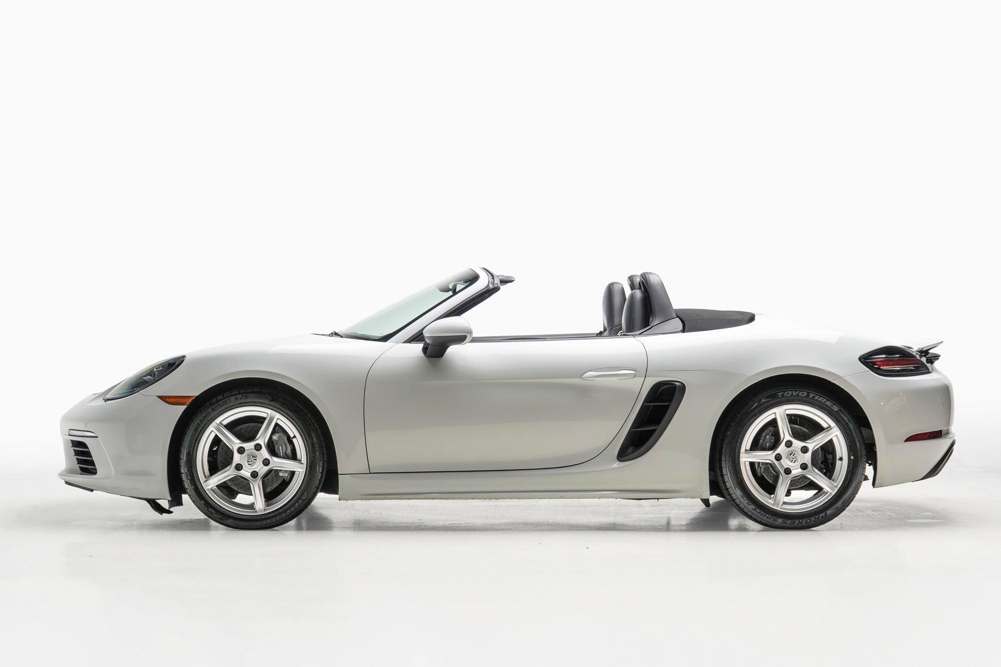 Used 2022 Porsche 718 Boxster RWD image 11