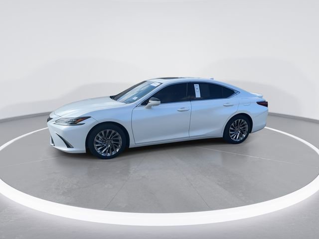 Used 2024 Lexus ES 300h Ultra Luxury w/ Accessory Package (Z2) image 3