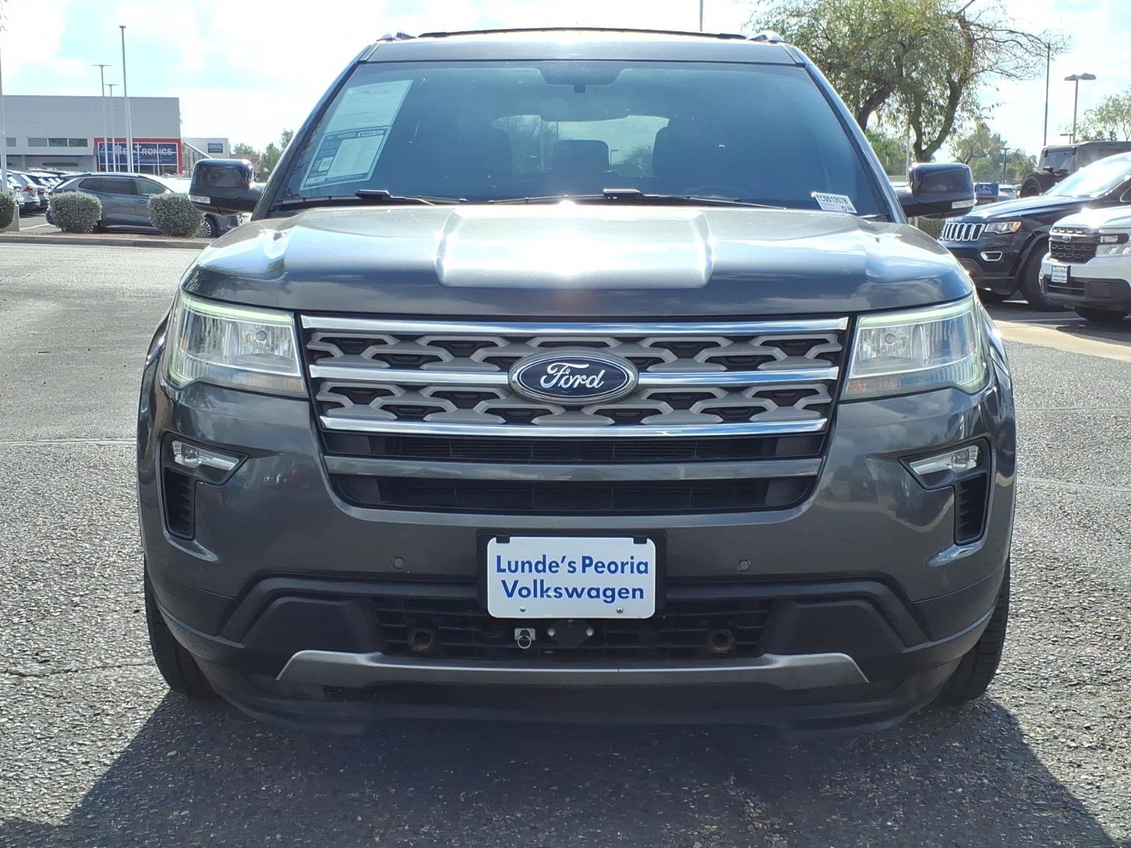 Used 2018 Ford Explorer XLT w/ Equipment Group 202A image 2