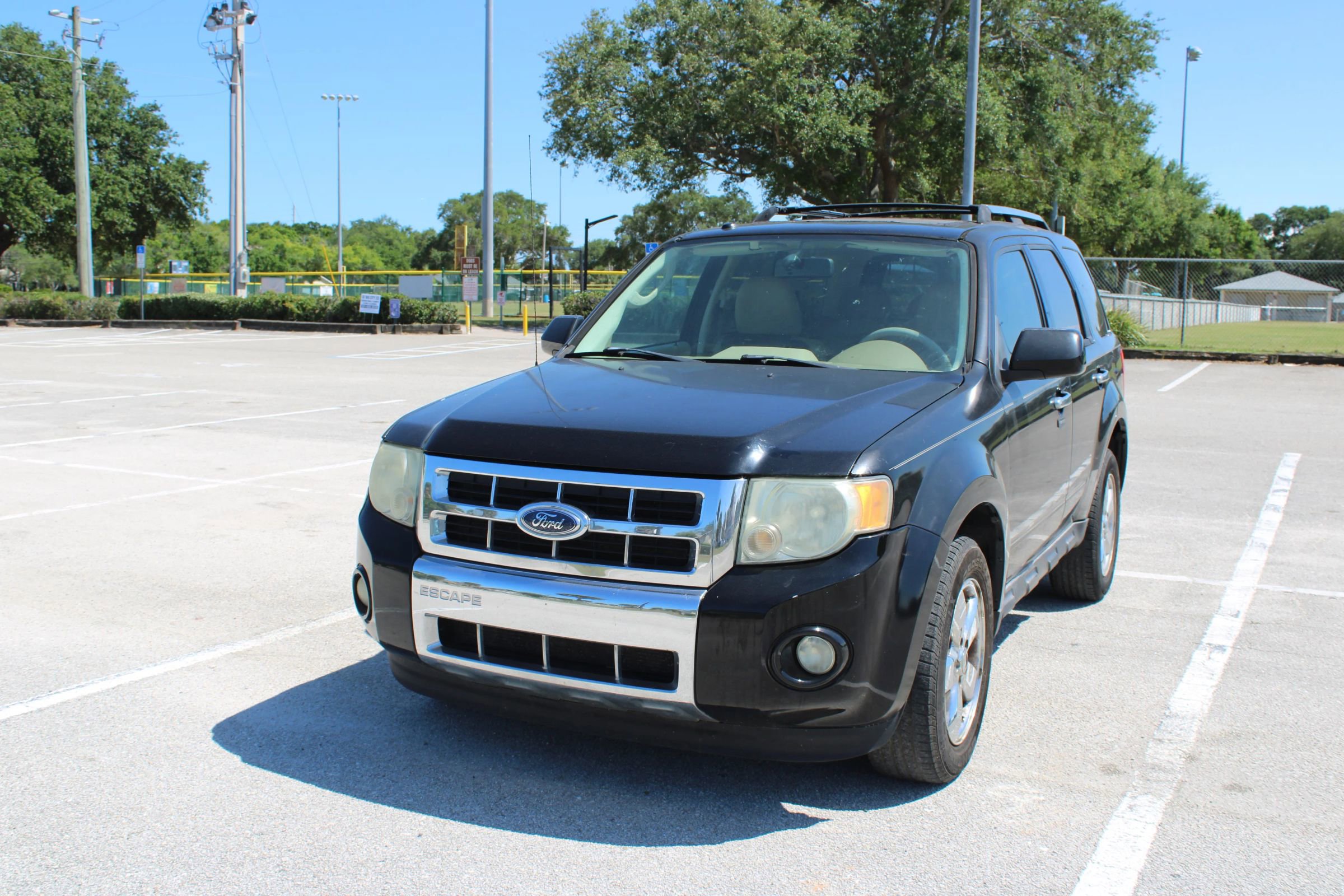 Used 2009 Ford Escape Limited FWD image 1