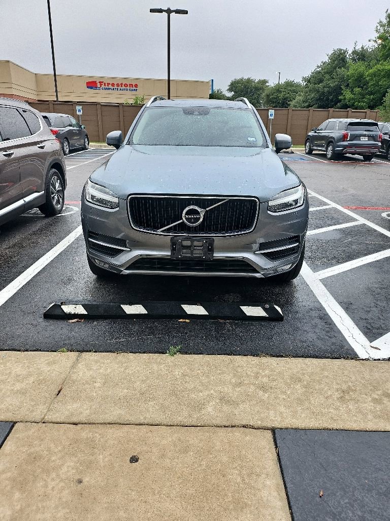 Used 2017 Volvo XC90 T5 Momentum w/ Vision Package FWD image 2