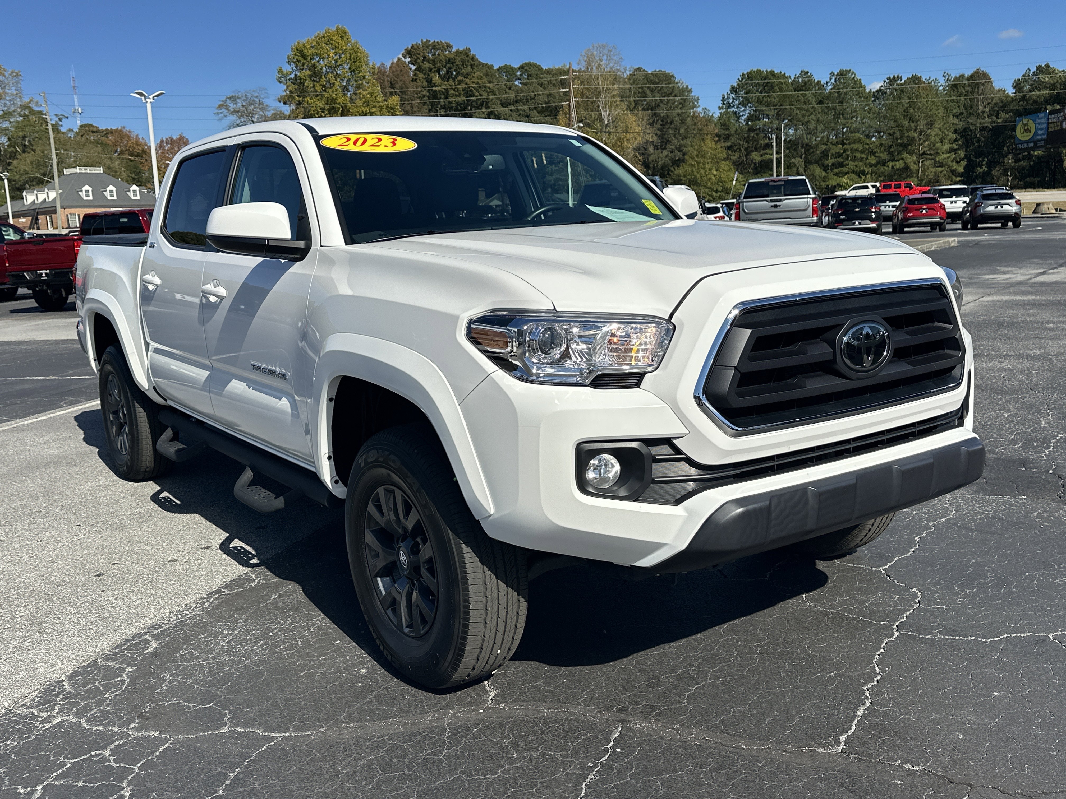 Used 2023 Toyota Tacoma TRD Off-Road image 2