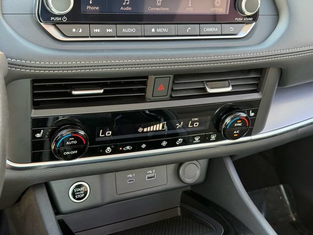 Used 2023 Nissan Rogue SV w/ SV Premium B Package FWD image 23