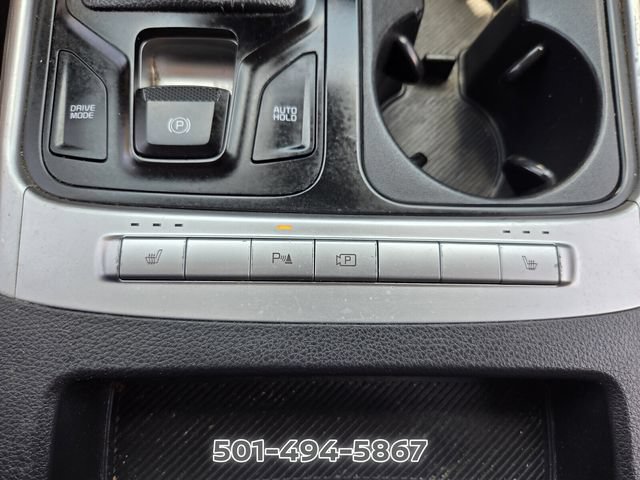 Used 2025 Kia Carnival FWD image 22