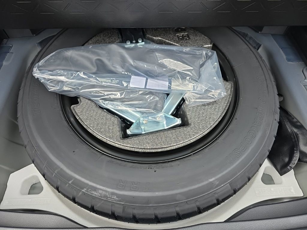 Used 2025 Toyota RAV4 XSE image 39