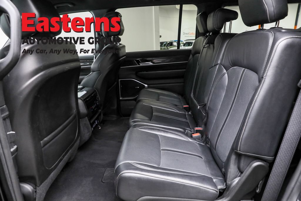 Used 2022 Jeep Wagoneer Series II AWD/4WD image 21