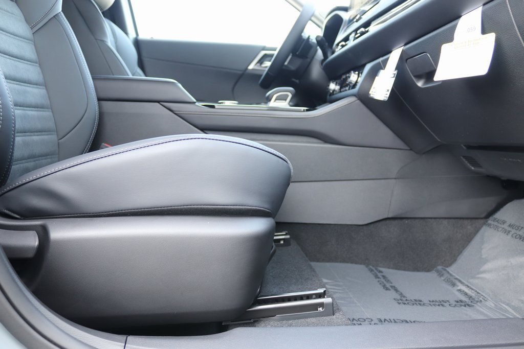 New 2026 Mitsubishi Outlander SE AWD/4WD image 35