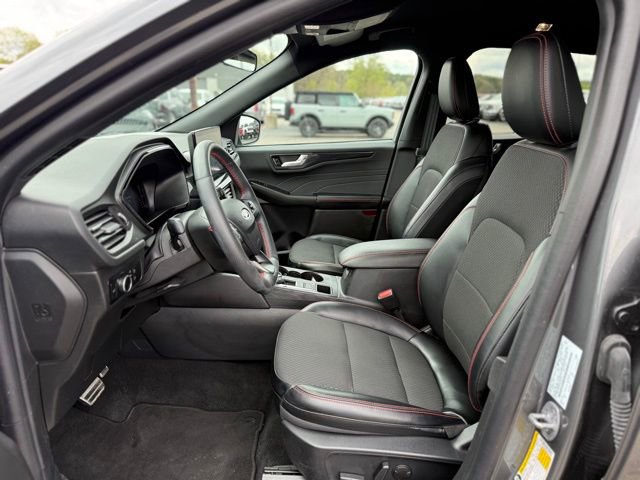 Used 2024 Ford Escape ST-Line w/ Tech Pack #1 AWD/4WD image 11