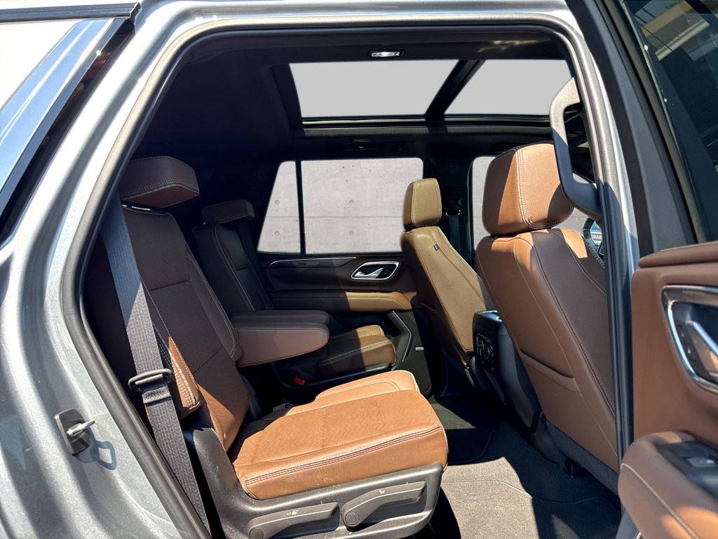 Used 2024 Chevrolet Tahoe High Country AWD/4WD image 8
