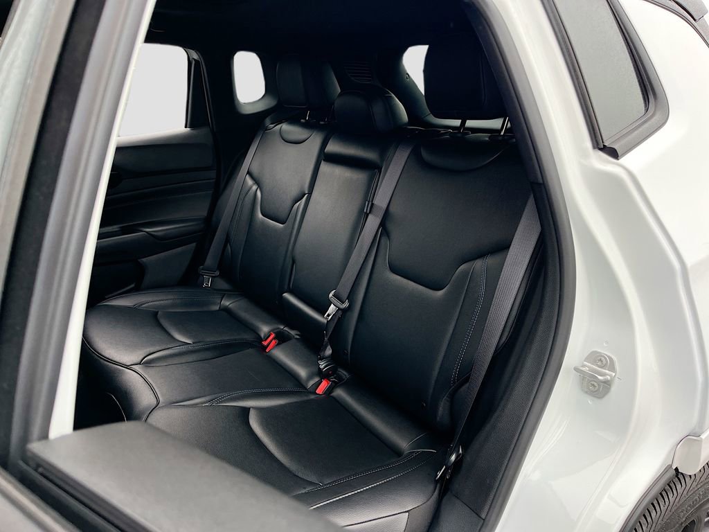 Certified 2025 Jeep Compass Limited w/ High Altitude Package image 26