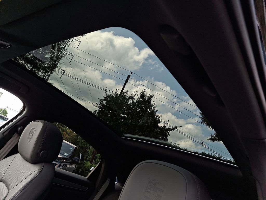 Used 2023 Porsche Cayenne Platinum Edition image 21