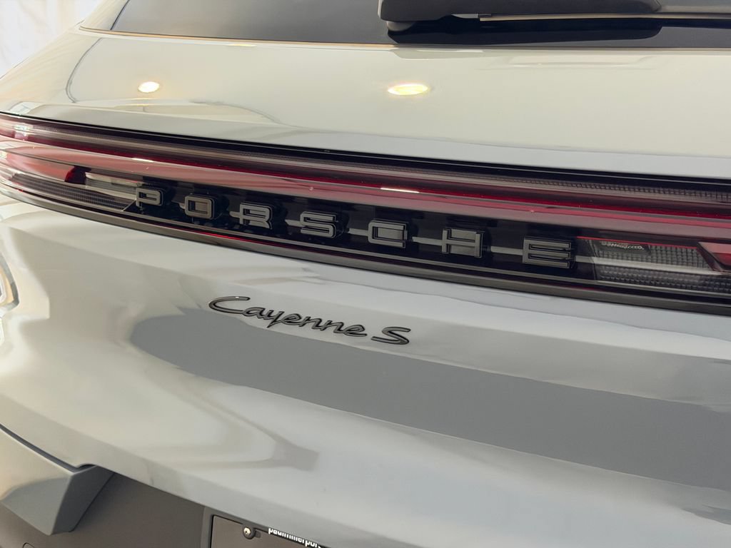 New 2026 Porsche Cayenne S AWD/4WD image 25
