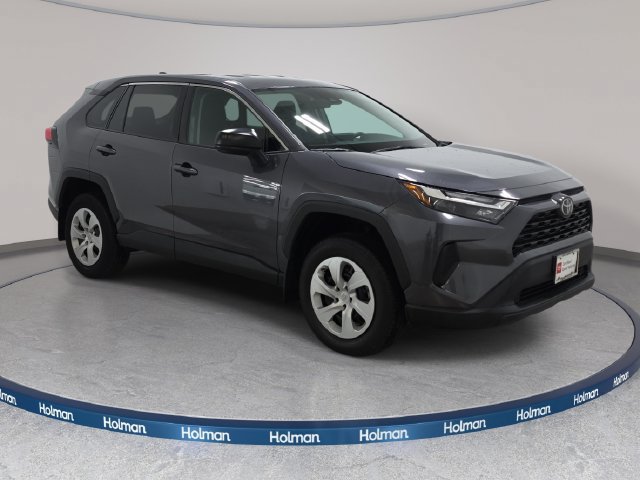 Used 2023 Toyota RAV4 LE AWD/4WD image 3