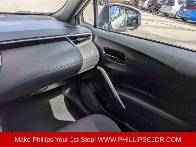 Used 2024 Toyota Corolla Cross AWD Hybrid image 15