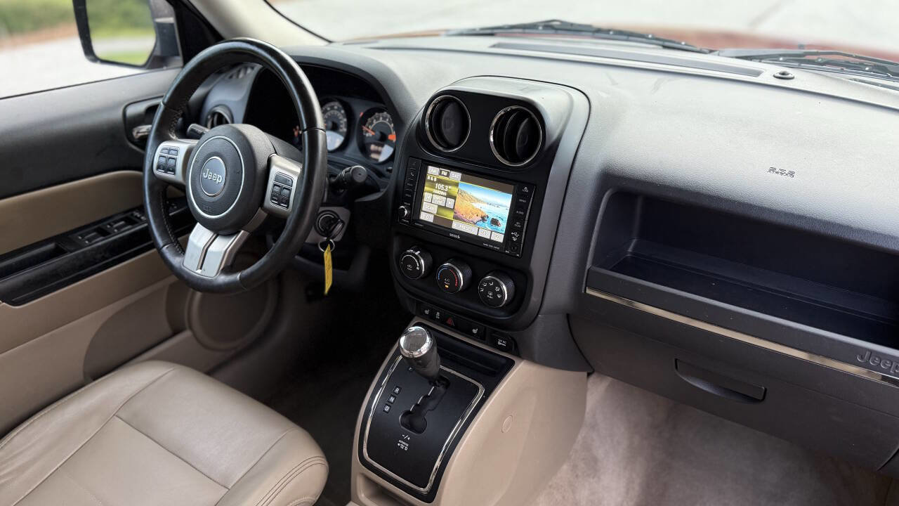 Used 2017 Jeep Patriot High Altitude image 16