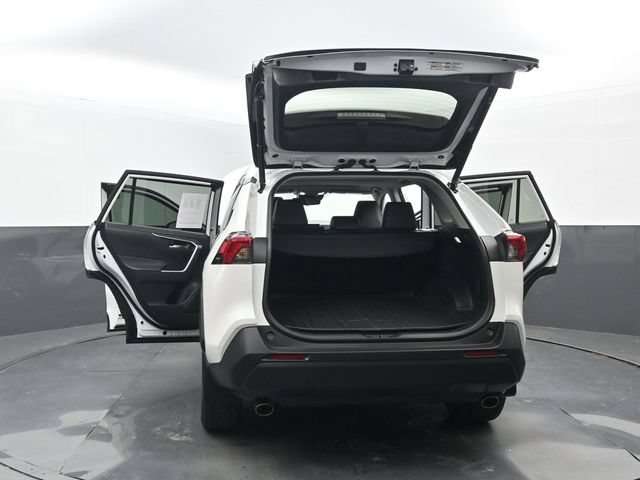 Used 2022 Toyota RAV4 XLE Premium AWD/4WD image 36