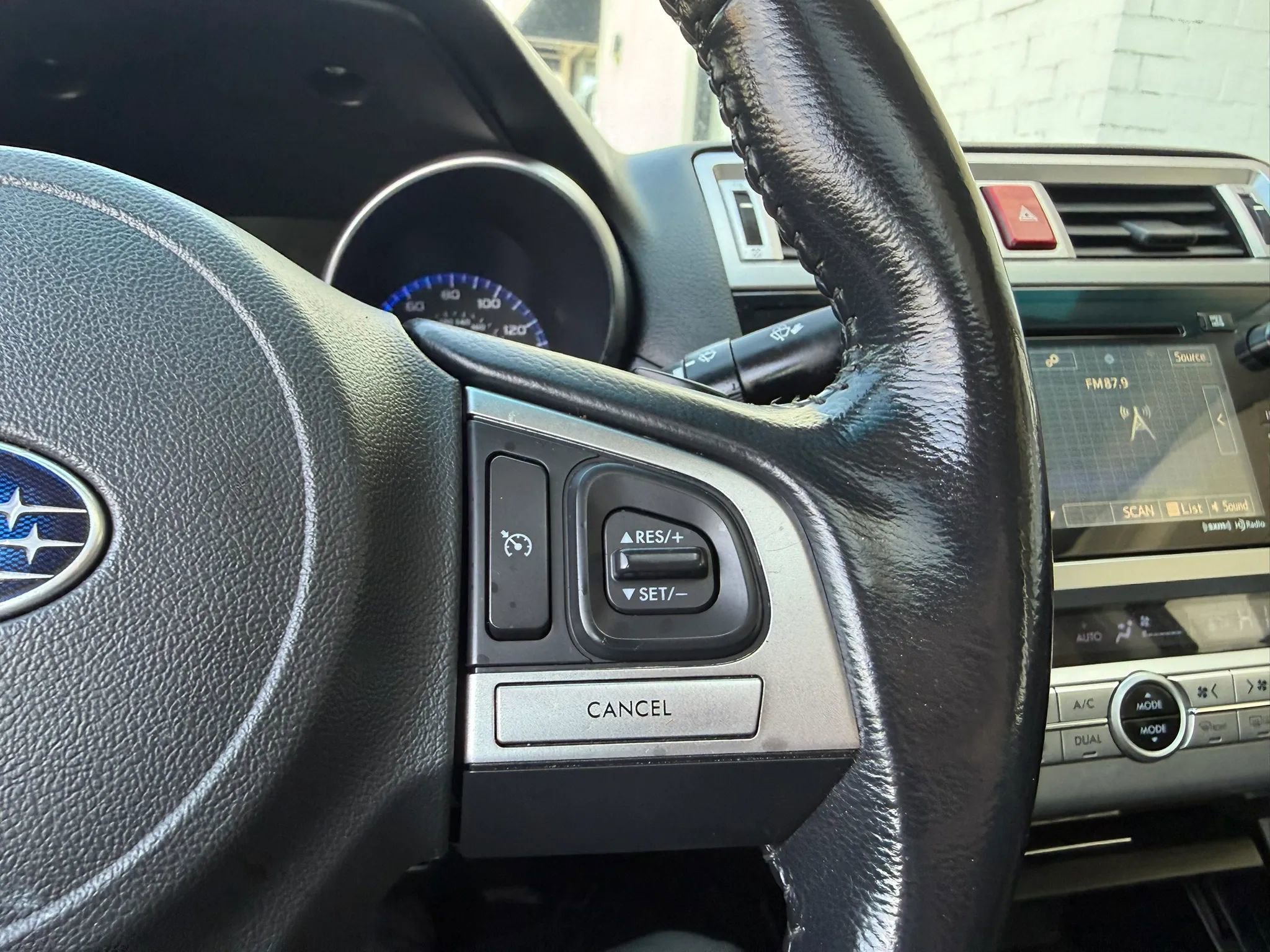 Used 2015 Subaru Legacy 3.6R Limited image 30