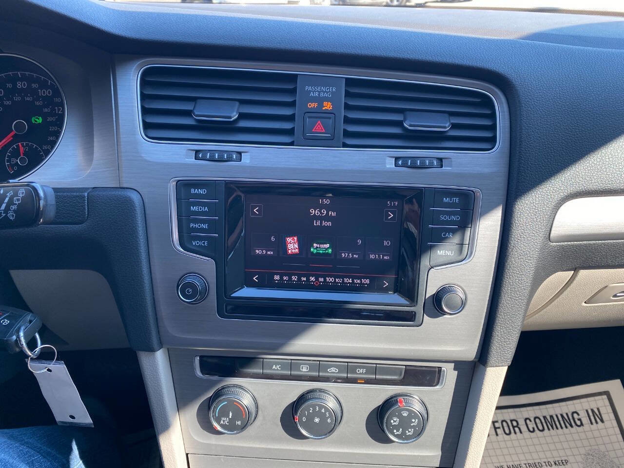 Used 2015 Volkswagen Golf TDI S image 15