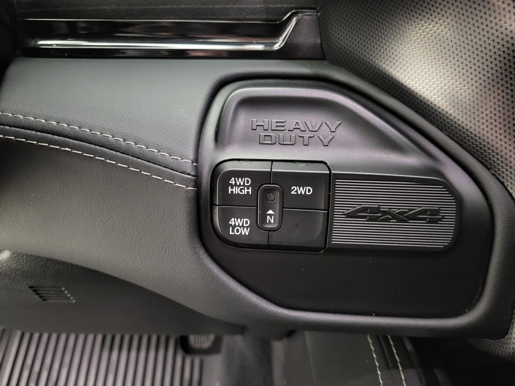 Used 2024 RAM 3500 Limited image 9