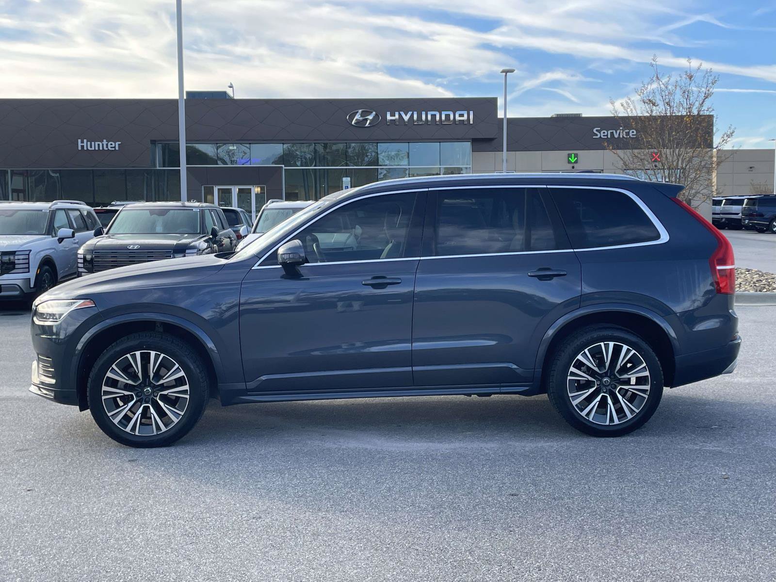 Used 2020 Volvo XC90 T5 Momentum w/ Protection Package Premier FWD image 25