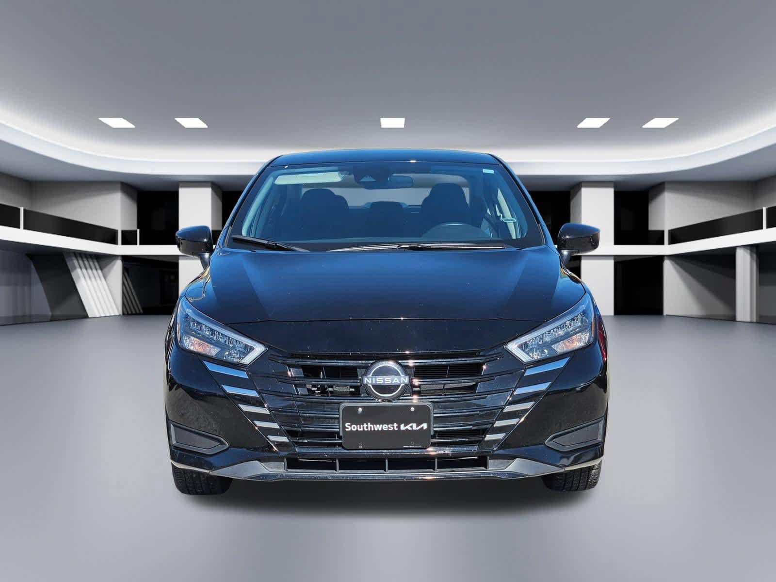 Used 2025 Nissan Versa SV FWD image 9