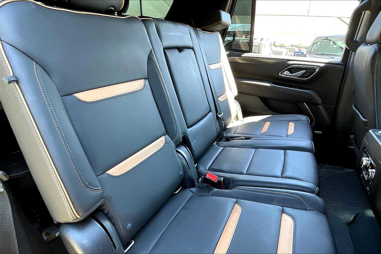 Used 2021 GMC Yukon AT4 image 18