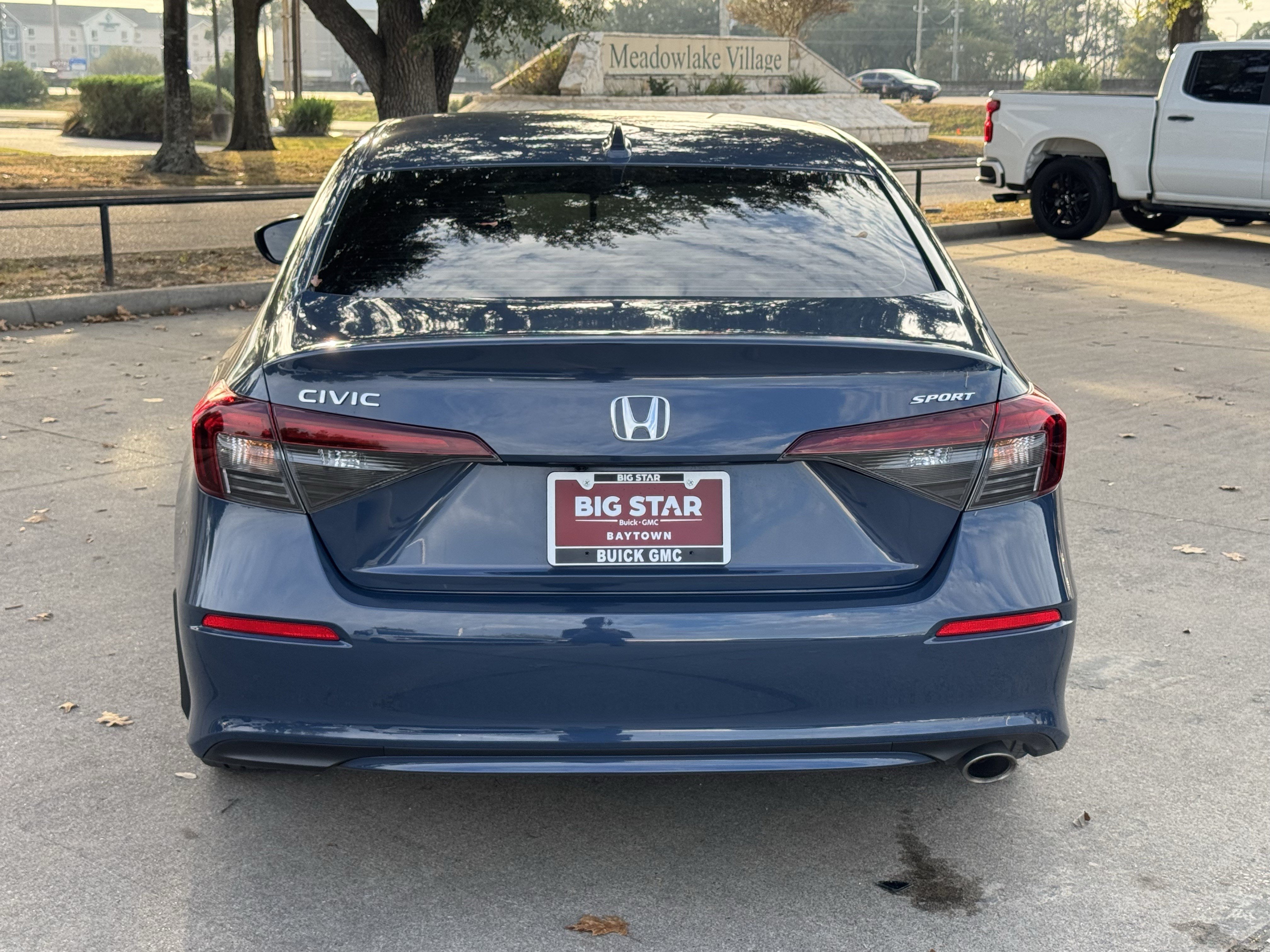 Used 2025 Honda Civic Sport image 6