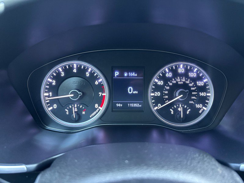Used 2019 Hyundai Santa Fe SE FWD image 18