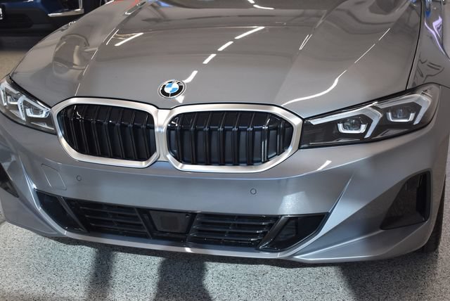 New 2026 BMW 330i xDrive Sedan w/ Convenience Package AWD/4WD image 14