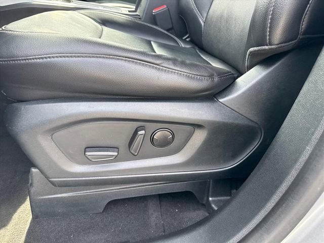 Used 2023 Ford Explorer Limited w/ Equipment Group 301A RWD image 16