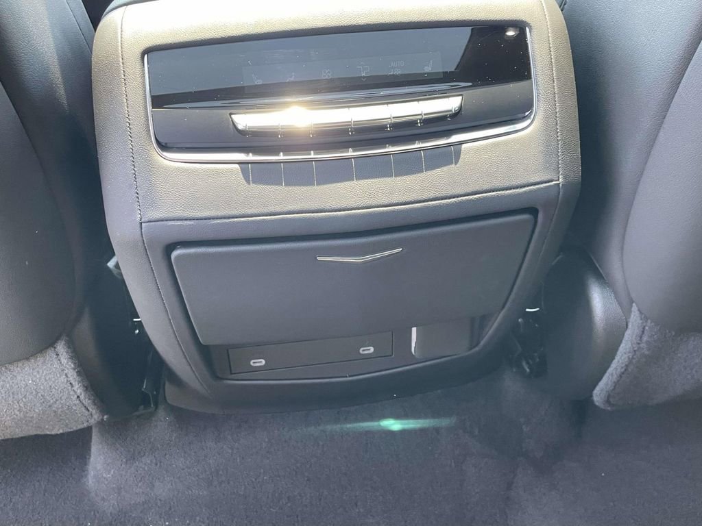 Used 2024 Cadillac Escalade Sport w/ LPO, ONYX Package image 13