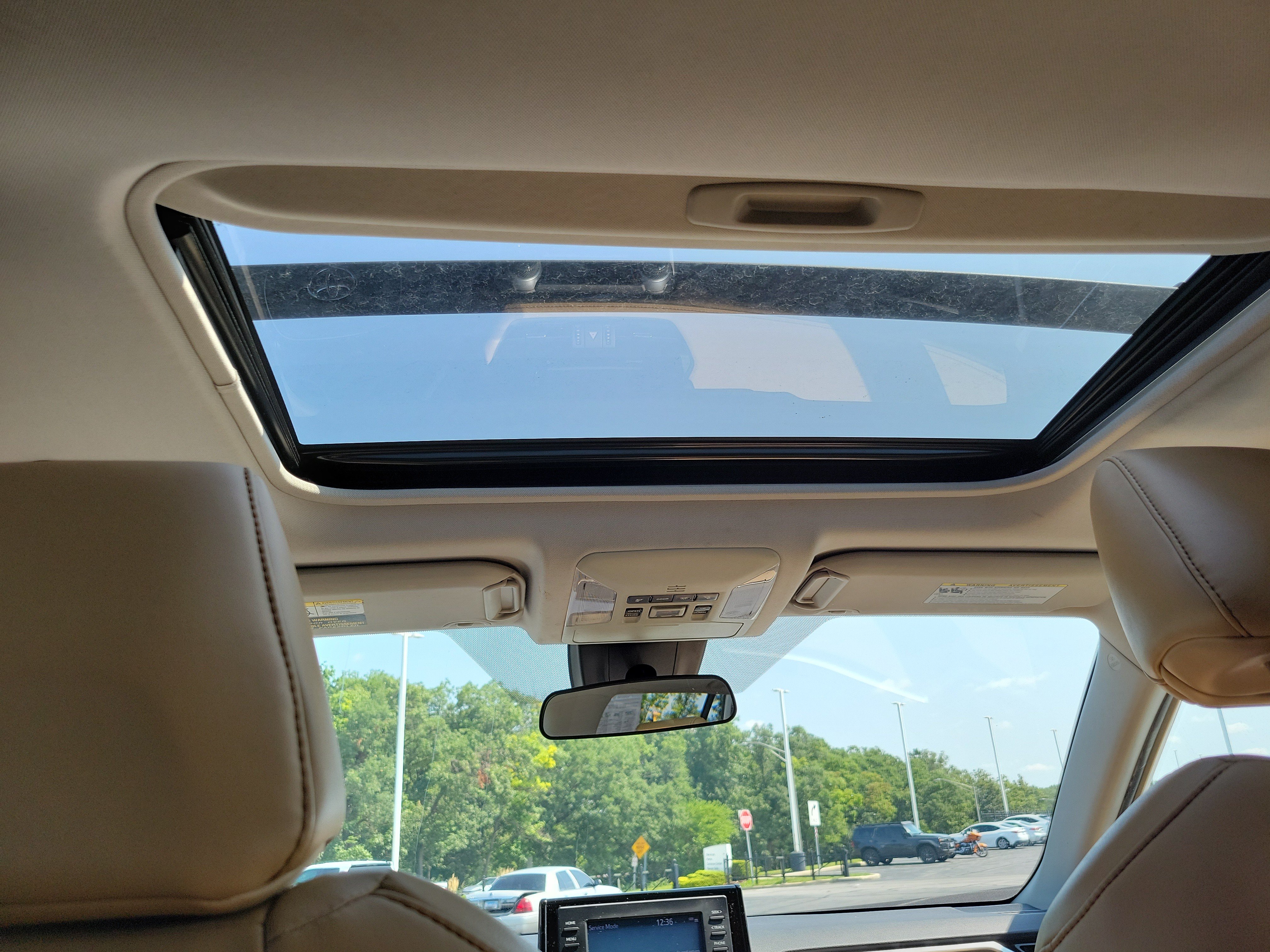 Certified 2021 Toyota RAV4 XLE Premium AWD/4WD image 19