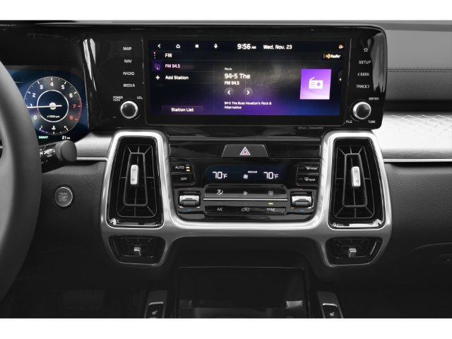 Certified 2023 Kia Sorento SX AWD/4WD image 9