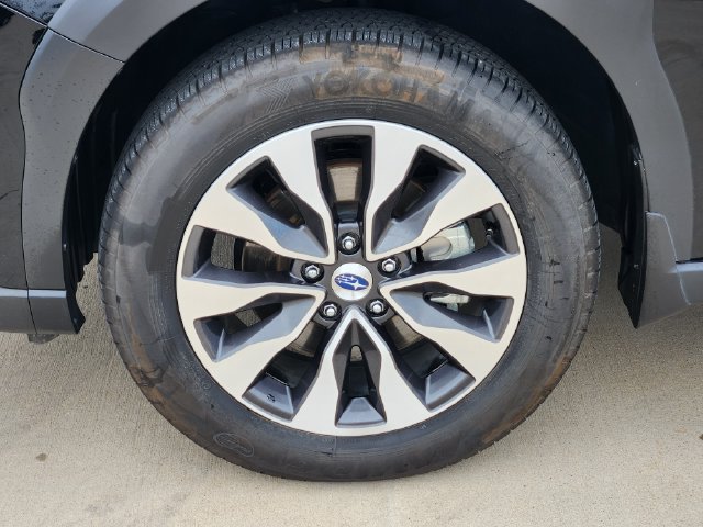 Certified 2025 Subaru Outback Limited AWD/4WD image 12