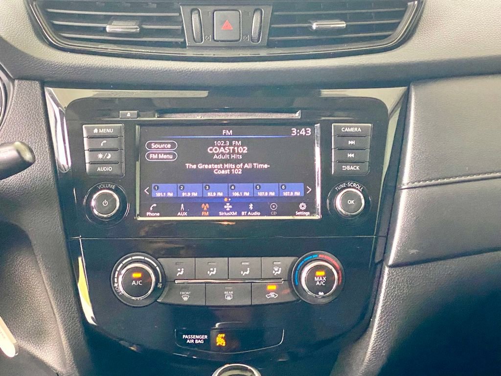 Used 2019 Nissan Rogue S FWD image 18