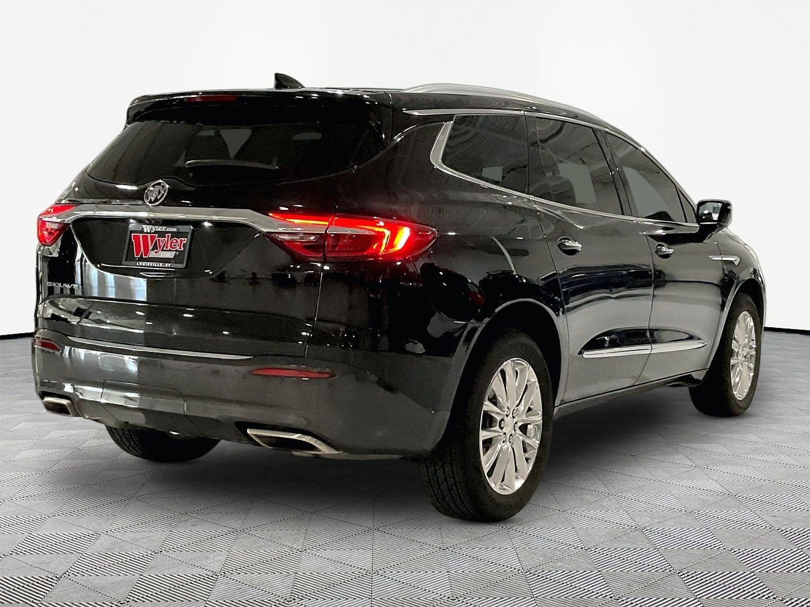 Used 2020 Buick Enclave Essence w/ Sound and Sites Package FWD image 6