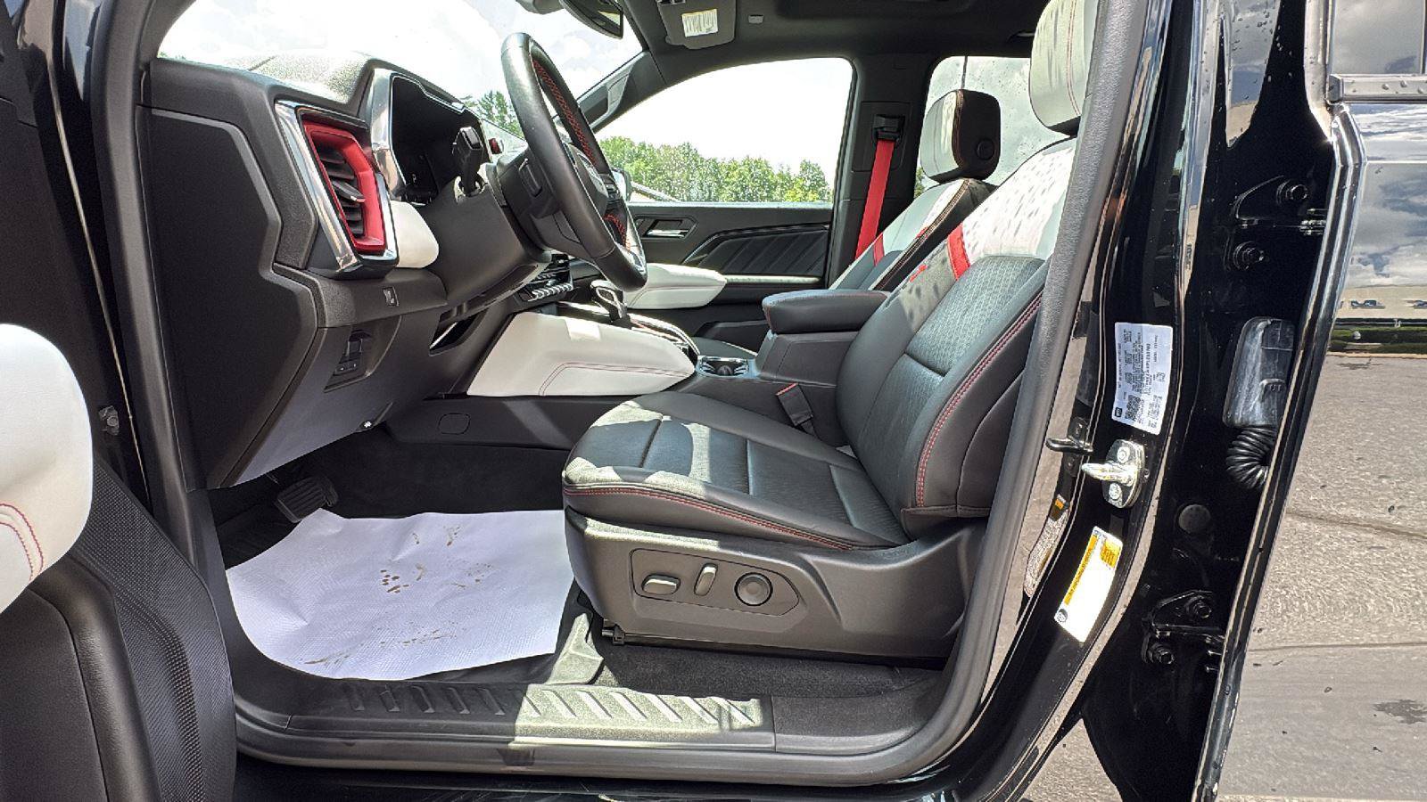 Used 2023 GMC Canyon AT4X AWD/4WD image 21