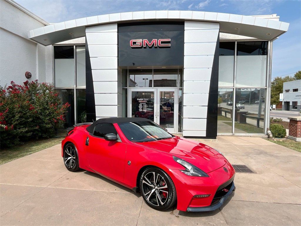 Used 2018 Nissan 370Z Touring Sport image 8