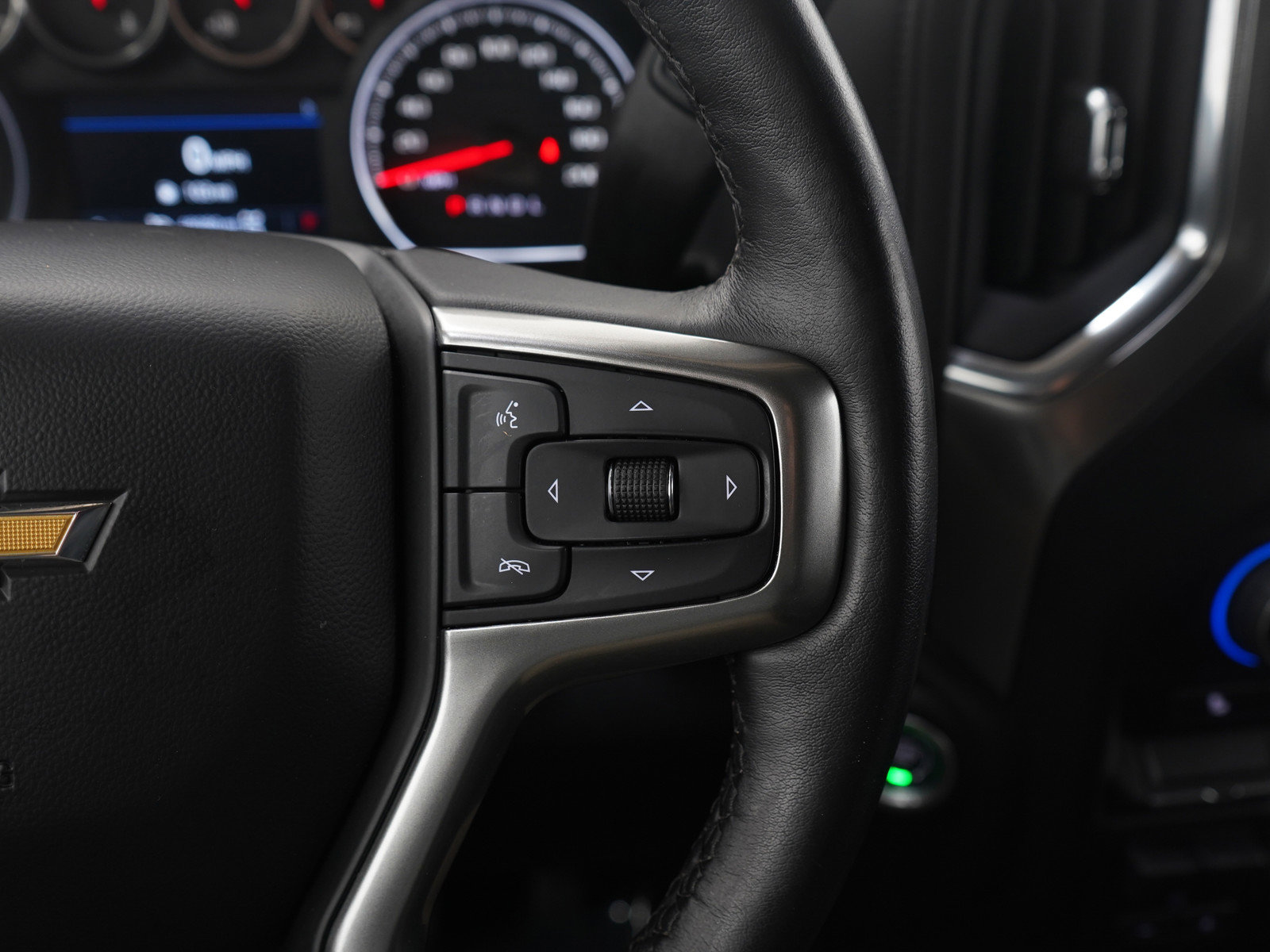 Used 2022 Chevrolet Silverado 1500 LT w/ Z71 Off-Road Package image 27