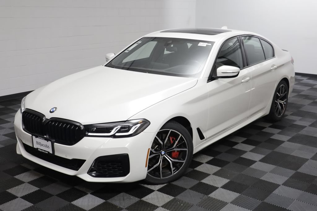 Used 2023 BMW 540i xDrive w/ M Sport Package AWD/4WD image 2